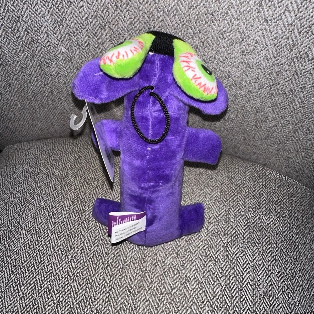 Mini MULTIPET DOG Dog Toy Chew Level 2 Plush Squeaker Sz S/M Happy Halloween New